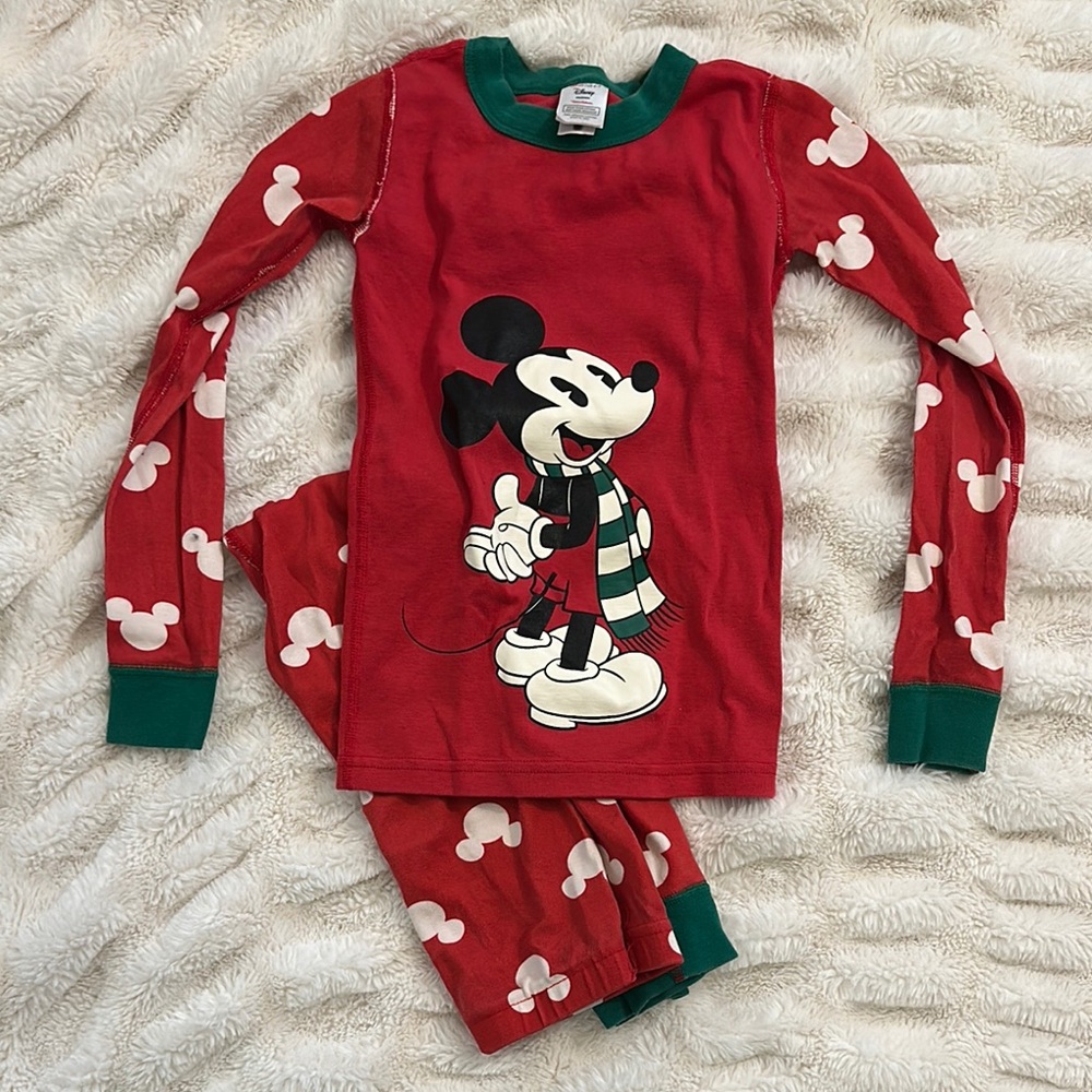 Hanna Andersson Mickey Mouse Holiday Red and Green Long Sleeve Pajama Set